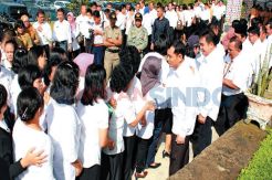 Insentif PNS Naik 100...