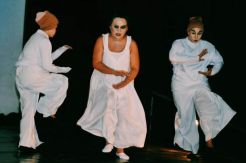 Mantan Penderita Kanker Bermain Teater
