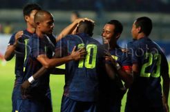 Persib Kewalahan Redam Permainan Tempo Tinggi