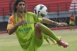 Di Piedi Belum Aman di Persebaya