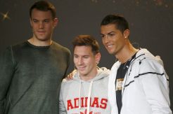 Ronaldo Ingin Main satu Tim dengan Messi
