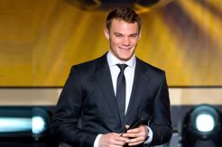Meski Tak Menang, Rummenigge Bangga pada Neuer