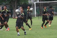 Persiapan Tertinggal, Persebaya Pede Target Semifinal