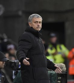 Menang Besar, Mou Ejek Pelatih Swansea