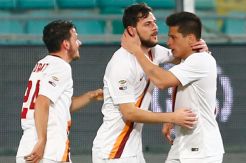 Destro Cetak Gol Perpisahan