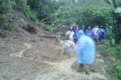 Longsor di Gedangsari, Akses Jalan Terputus