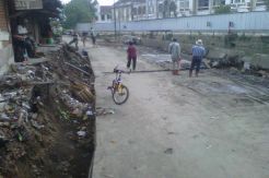 Sungai Dikeruk, Jalan Inspeksi Mberok Ambrol