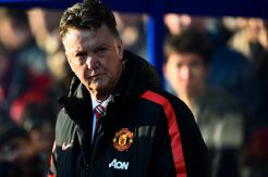 Taktik Dikritik, Van Gaal Ogah Ambil Pusing