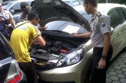 KPK Kembali Sita Mobil Milik Fuad Amin
