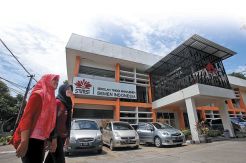 UISI, Kampus Swasta...