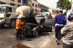 Toyota Crown Terbakar...