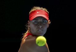 Dewi Keberuntungan Masih Akrabi Sharapova