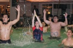 Olahraga Aqua Zumba...