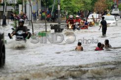 Diguyur Hujan, Ini Lokasi Jalan Tergenang di Jakarta