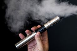 Rokok Elektrik Bisa Bantu Berhenti Merokok