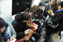 Pengguna Ponsel di China Capai 1,3 Miliar