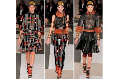 Pameran Alexander McQueen...