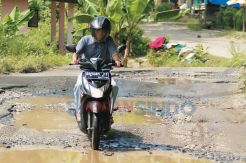 Jalan Provinsi Mirip...