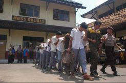 Bolos Sekolah, Puluhan Pelajar di Batang Dirazia