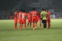 Persija Terusir di Kandang...