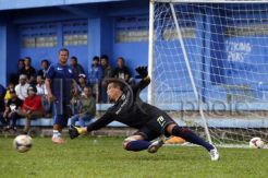 Kontra Arema, Made Wirawan Siap Kawal Gawang Persib