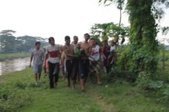 Geger, Mayat Mengambang di Sungai Cigadung