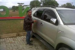 Kaca Toyota Avanza Dipecah,...