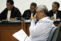 Digarap Bareskrim, Akil Buka-bukaan Soal BW