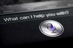 Siri Diklaim Terakurat Uji Multi Bahasa