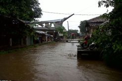 Kalibaru Citayam Meluap, Warga Depok Kebanjiran