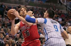 Bulls Megap-megap Main di Kandang Magic