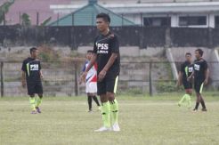 Elang Jawa Butuh Striker