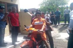 SMS-an Saat Kencan,...