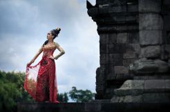 Candi Prambanan dan...