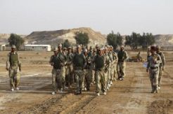Serbu Pangkalan Irak,...