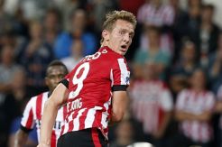 Dua Gol Cepat Bawa PSV Unggul