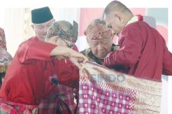 Bersatu, Lupakan Perbedaan