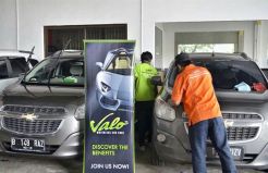Sukses Berbisnis Cuci Mobil Tanpa Air
