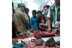 Tak Mengenal Usia dan...