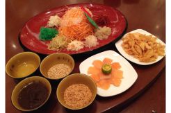 Yu Sheng Jadi Menu Khas Imlek