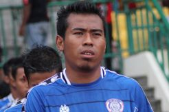 Tuntut Janji, Munhar Serang Arema