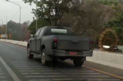 Generasi Baru Hilux Tertangkap Kamera sedang Wara-wiri