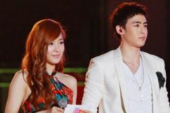 Tiffany SNSD Bantah Rumor Putus dengan Nichkhun 2PM