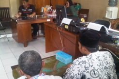 Oknum Guru Agama Pelempar Sepatu ke Muridnya Dikenal Temperamen