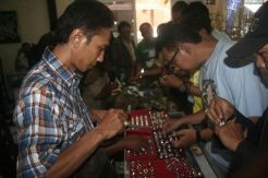 Demam Batu, Seniman Rela Telusuri Sungai di Kulonprogo