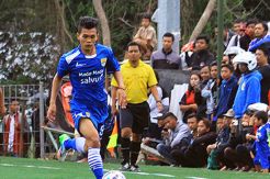 Persib Masih Sibuk Cari Penyerang Asing