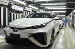 Toyota Mirai Dirakit Bukan dengan Mesin