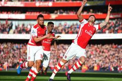 Giroud-Rosicky Hantar Arsenal Kembali ke Tiga Besar