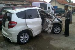Mobil Tabrak Pohon, Anggota DPRD Sampang Kritis
