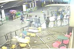 Aksi Pemukulan Oknum TNI di Plaza Bukittinggi Terekam CCTV